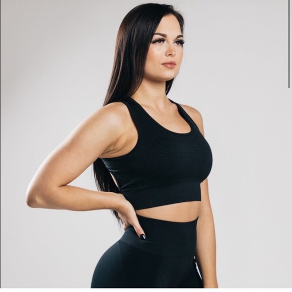 Alphalete Other - Alphalete Sports Bra, Open Back, Black, Size S